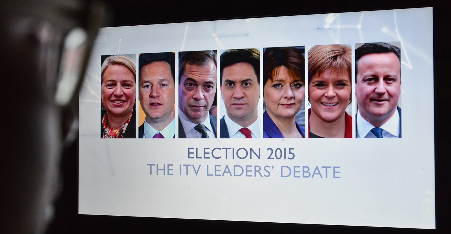 A viewer watches the general election live TV debate on Apr 4, 2015 in London, UK