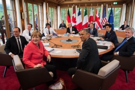 At the third working session of the G7 summit Merkel, Hollande, Cameron, Renzi, Juncker, Tusk, Harper, and Obama discuss energy and climate issues
