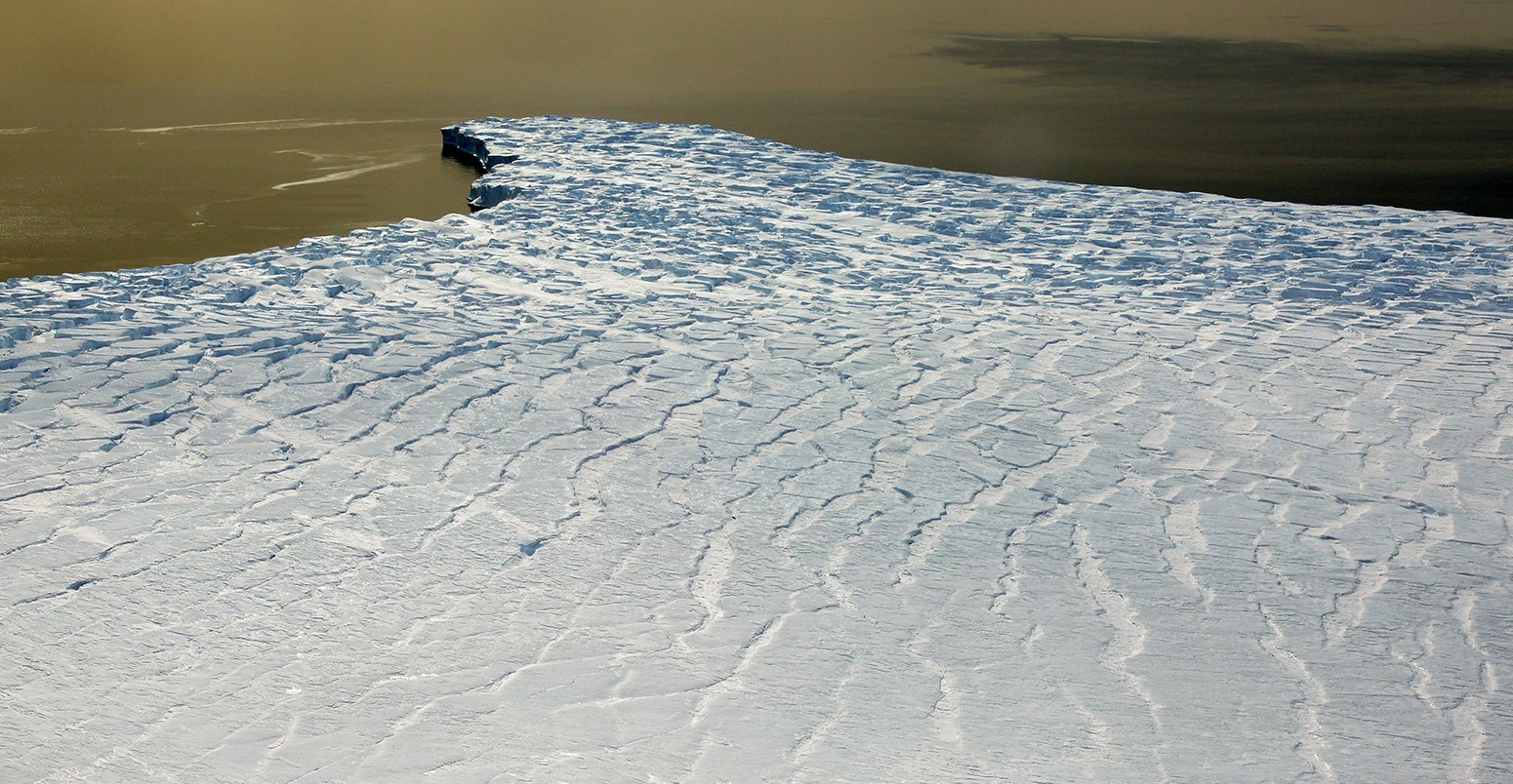 Highly crevassed ice front of Ferrigno Ice Stream in the Bellingshausen Sea. Picture taken during the airborne NASA IceBridge campaign on November 16, 2011. Picture: Matthias Braun, University of Erlangen-Nuremberg, Germany.