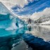 冰山11月在南极格雷厄姆土地上漂浮在安德湾。