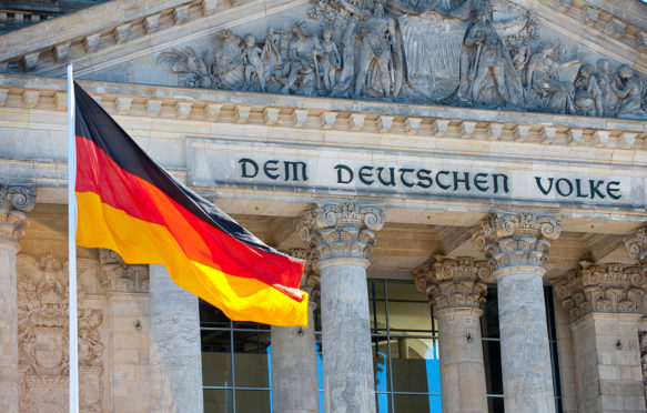 D9MWA9在德国柏林的联邦政府。