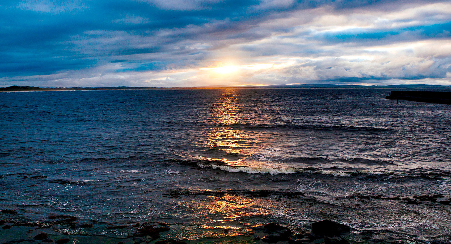 North Atlantic Ocean, Co. Sligo, Ireland. Credit: Theresa Scarbrough / Alamy Stock Photo. MA0RF3