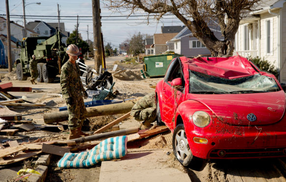 2012年11月5日，美国新泽西州飓风桑迪救济工作。信贷：MC图像 / Alamy Stock Photo。CYPCN7