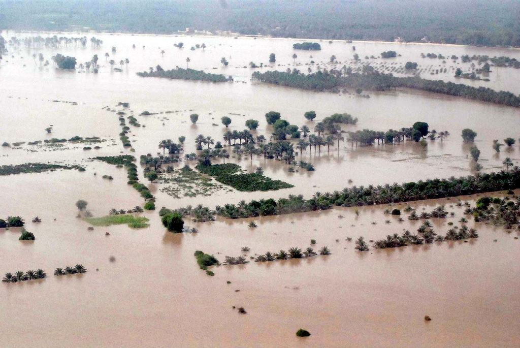 Aerial view of a flood hit area in Sukkur, Pakistan, on 12 August 2010. Credit: Asianet-Pakistan / Alamy Stock Photo.