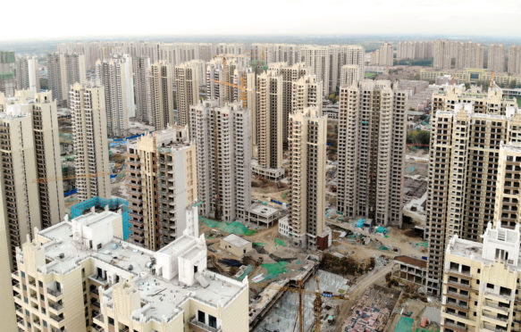 中国天津在建住宅建筑鸟瞰图。图片来源:Bonandbon / Alamy Stock Photo. 2A7D9WK