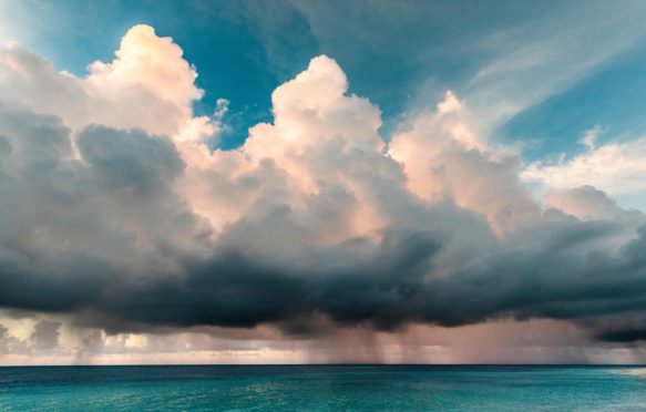 马尔代夫海洋上的热带风暴