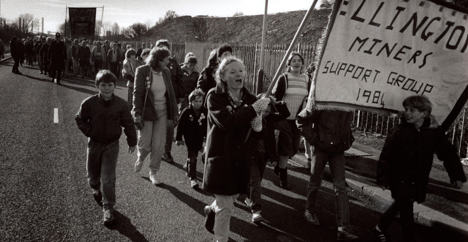 March back to work on 5 March at the end of miners strike in Ellington Colliery, England, 1985_2BN28RJ