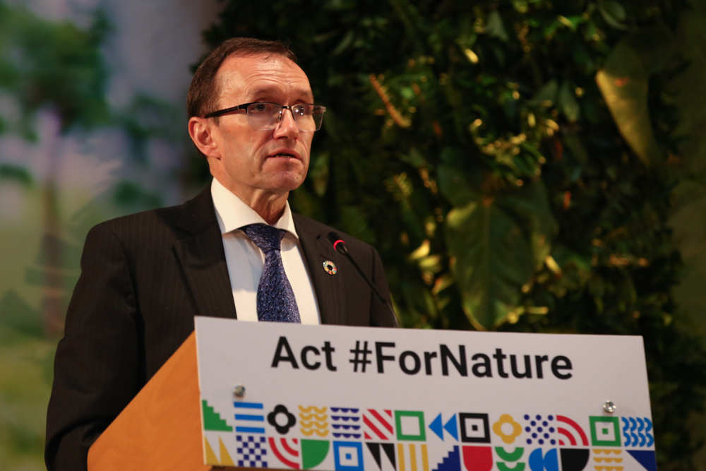 UN Environment Assembly president Espen Barth Eide addresses the fifth session of the assembly on 2 March 2022