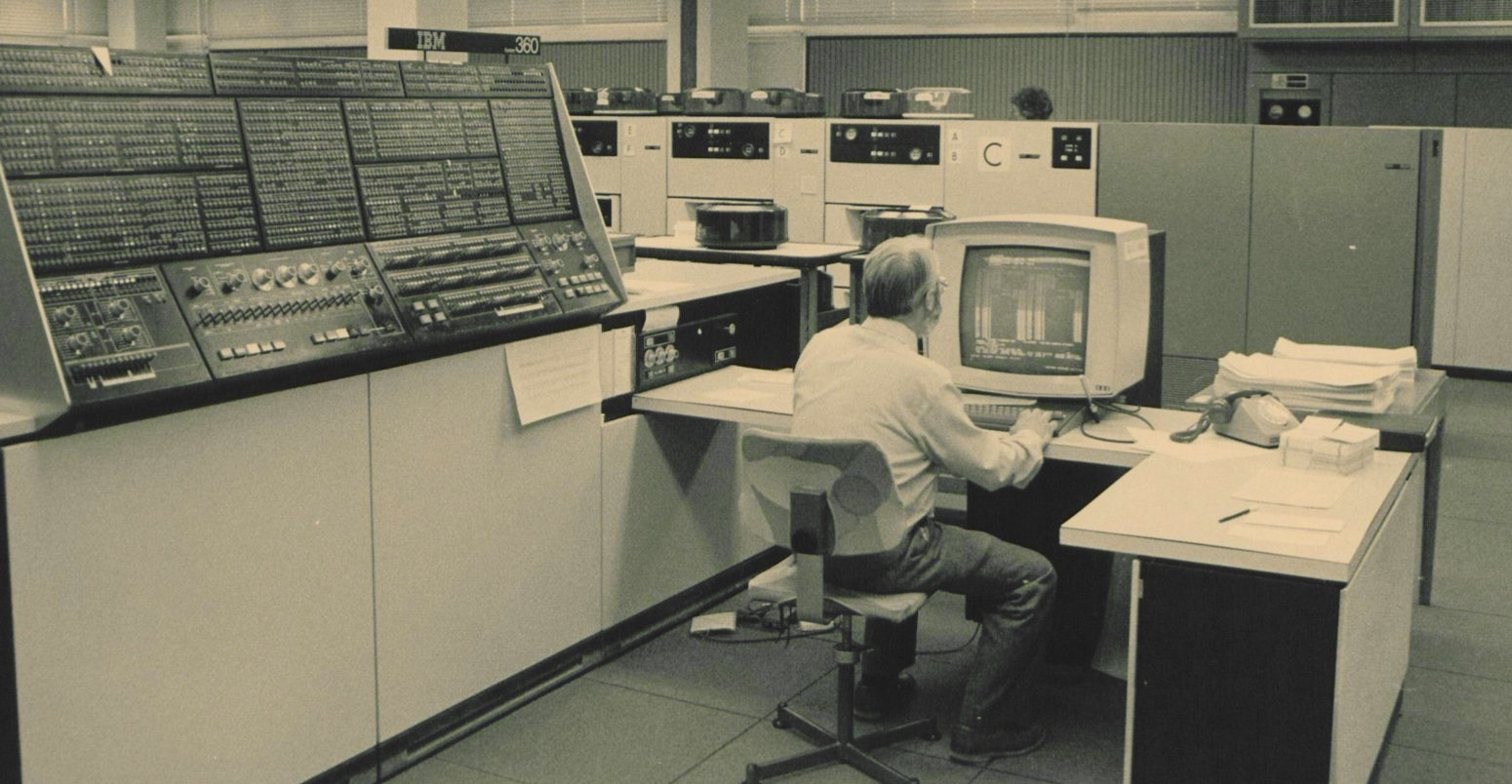 IBM 360/195 Console 1971-1982 at the Met Office. © Crown Copyright 1971-1982. Information provided by the National Meteorological Library and Archive – Met Office, UK.