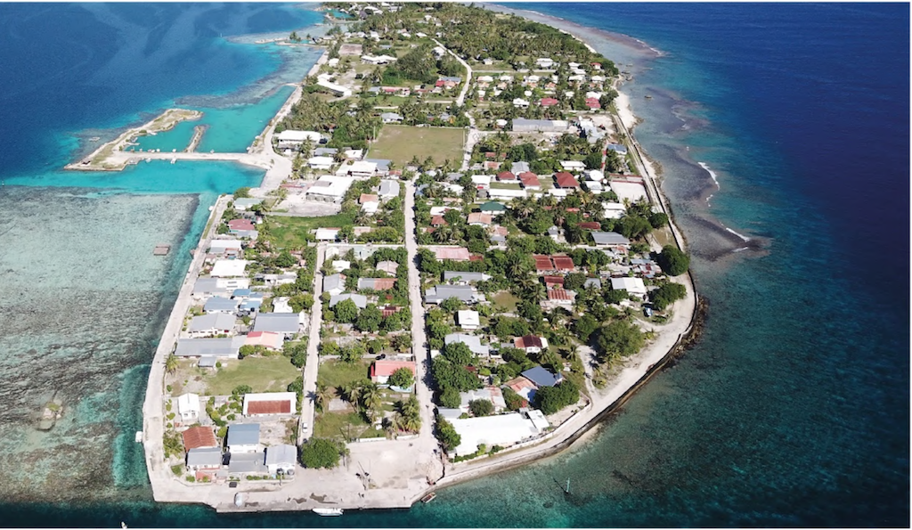Low-lying small islands, such as in French Polynesia, run the risk of maladaptation when focussing only on infrastructural solutions but relocating away from homes and livelihoods is socio-culturally unacceptable too.